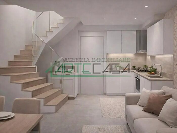 Casa bilocale in vendita in Cascina