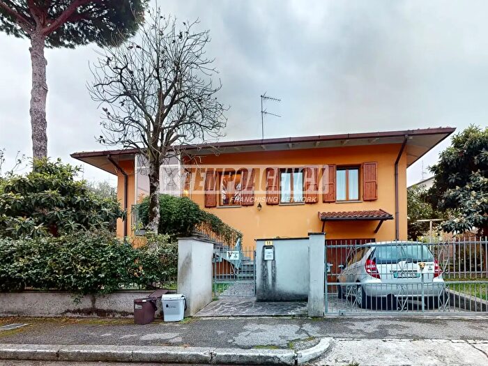 Casa quadrilocale in vendita in Via Volga, Cervia