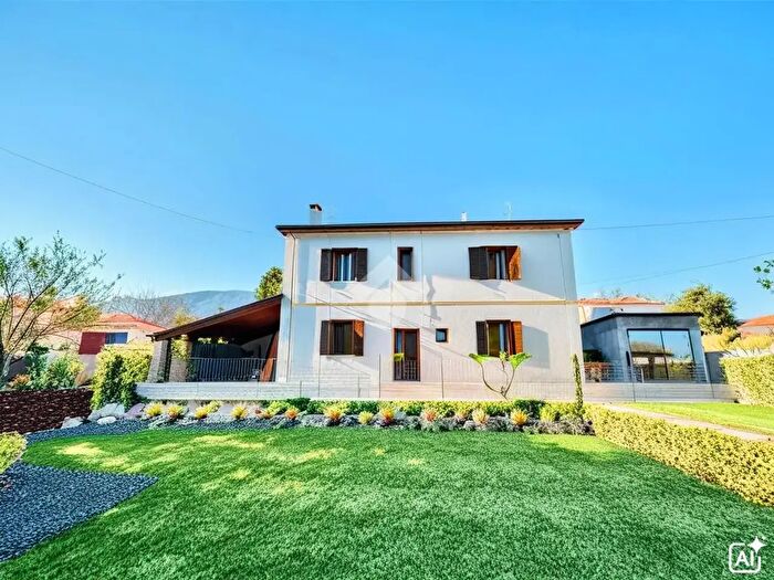 Casa monolocale in vendita in Frazione Via Cerquestrette, Spoleto