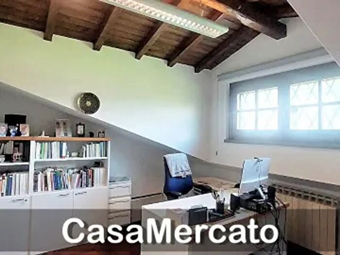 Casa con 6 locali in vendita in Via di Frascati, Rocca Di Papa