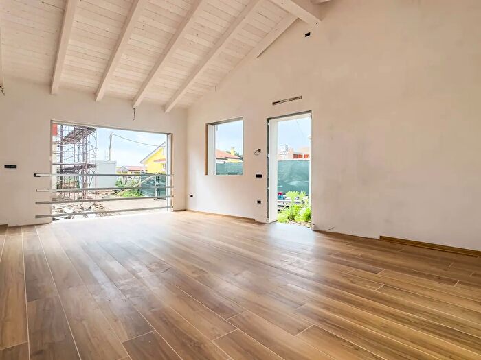 Casa quadrilocale in vendita in Via Is Corrias Snc, Cagliari
