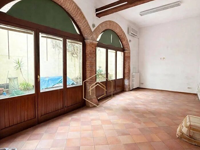 Casa con 9 locali in vendita in Via della Paglia, Ferrara