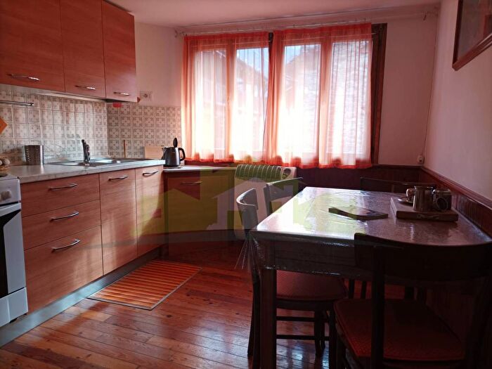 Appartamento trilocale in affitto in Centro, Scopello