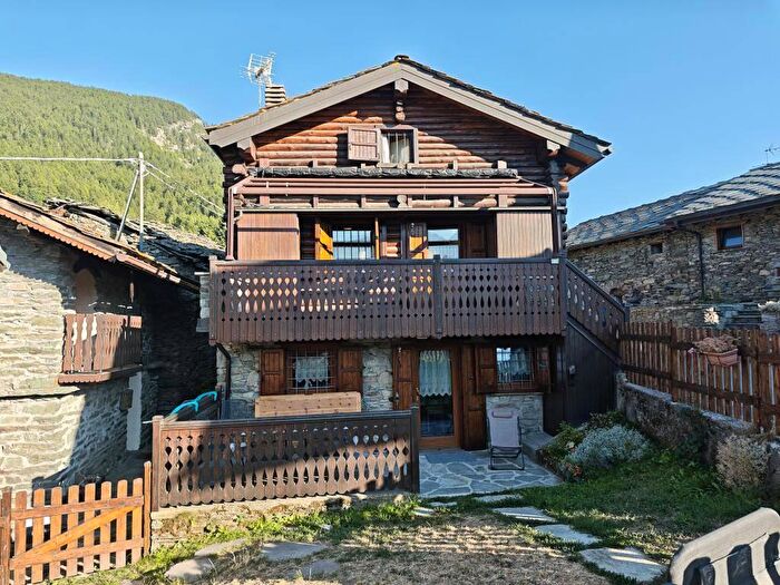 Appartamento trilocale in vendita in Frazione Lod, Antey Saint Andre