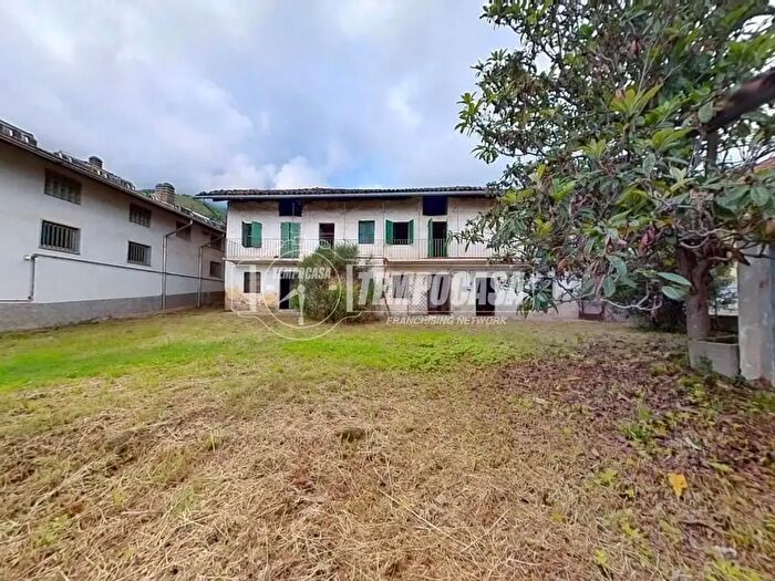Appartamento con 6 locali in vendita in Via Risorgimento, Vallo Torinese