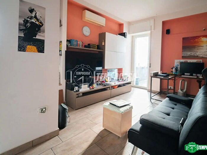 Appartamento trilocale in vendita in Viale Susani, Triuggio