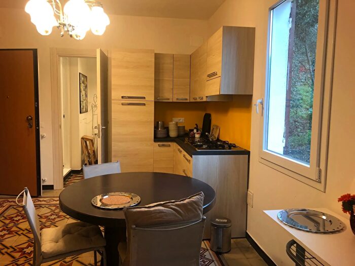 Appartamento trilocale in affitto in Lerici