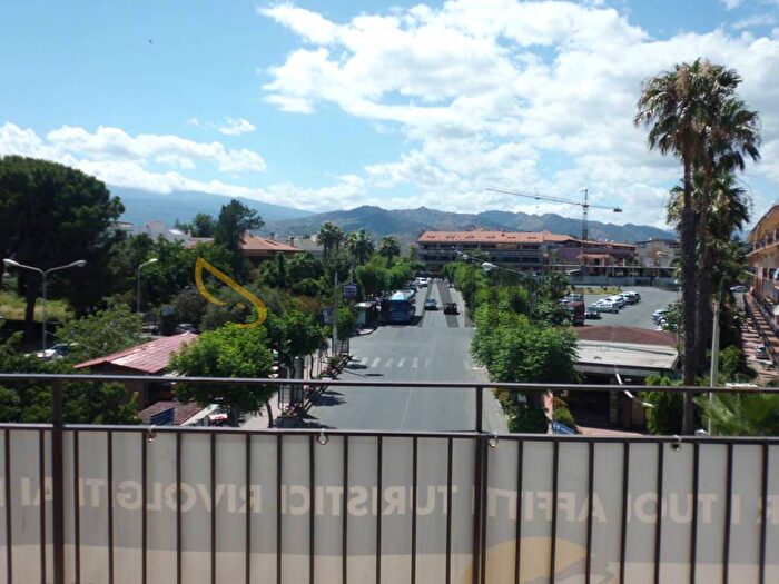 Appartamento bilocale in affitto in Centro, GiardiniNaxos