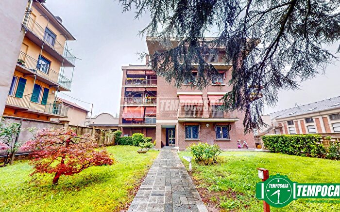 Appartamento trilocale in vendita in Valenza