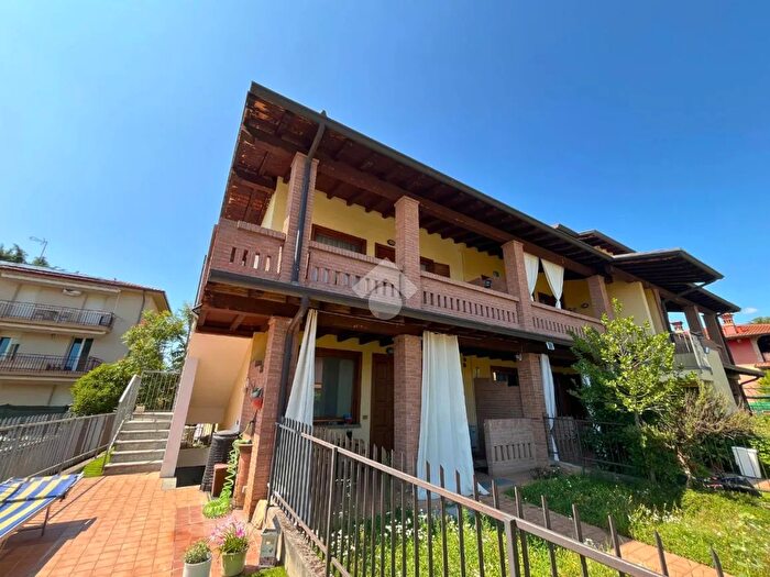 Appartamento trilocale in vendita in Via Gaetano Donizetti, Capriolo