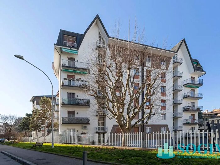 Appartamento trilocale in vendita in Via Monsignore Claudio Guidani, Cernusco Sul Naviglio