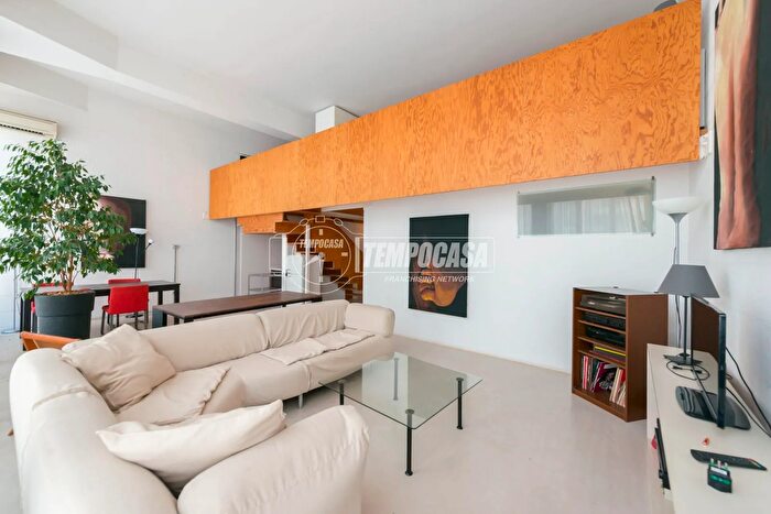 Appartamento trilocale in vendita in Via Privata Cascia, Milano