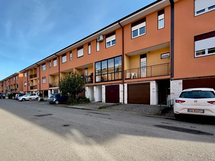 Casa quadrilocale in vendita in Brescia