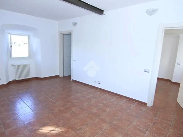 Appartamento quadrilocale in affitto in Via Cadegualchi, Parodi Ligure