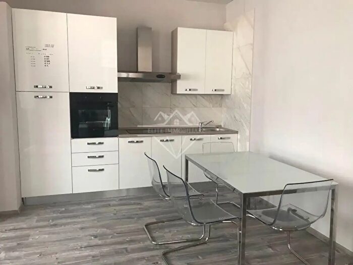 Appartamento quadrilocale in vendita in Carrara