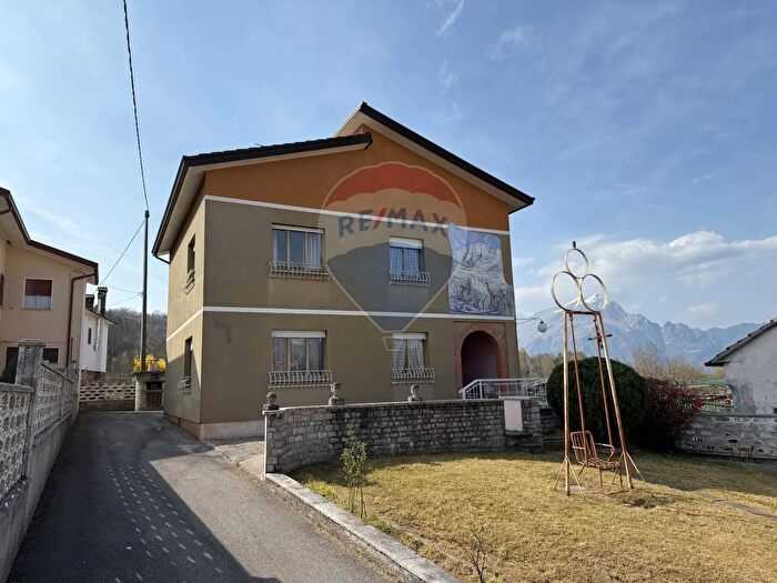 Casa con 10 locali in vendita in Loc Quantin, Ponte Nelle Alpi