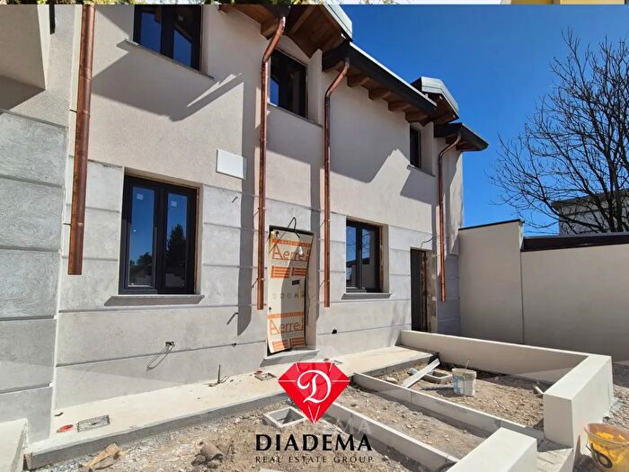 Appartamento bilocale in vendita in Via Roma, Besnate