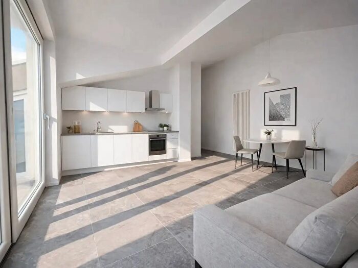 Appartamento trilocale in vendita in Via Petrarca, Civitanova Marche