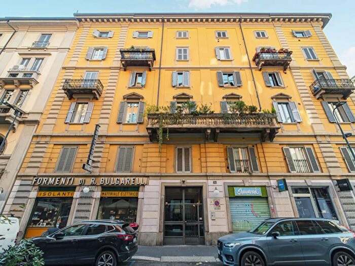 Appartamento trilocale in affitto in Via Panfilo Castaldi, Milano