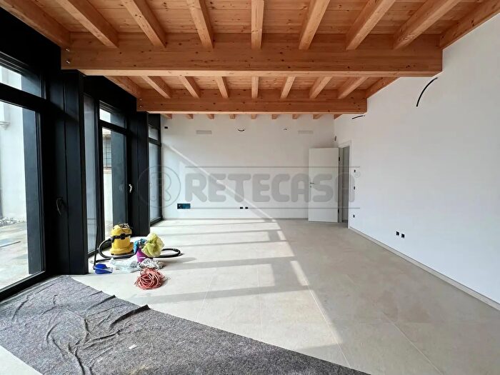 Casa quadrilocale in affitto in Via Riviera Berica, Barbarano Mossano