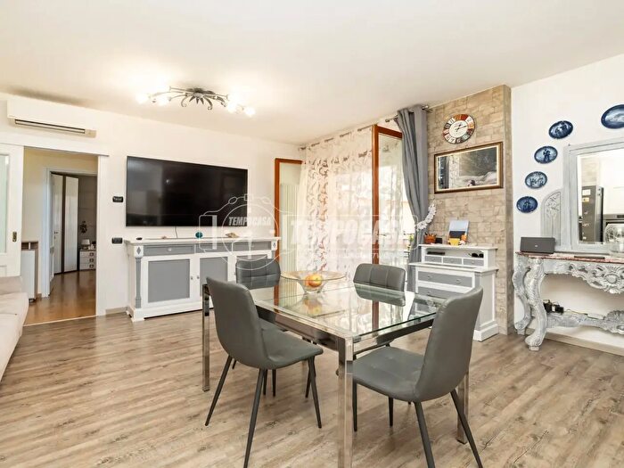 Appartamento trilocale in vendita in Via Monte Cervino, Seriate