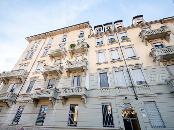 Appartamento bilocale in affitto in Via Melloni, Milano