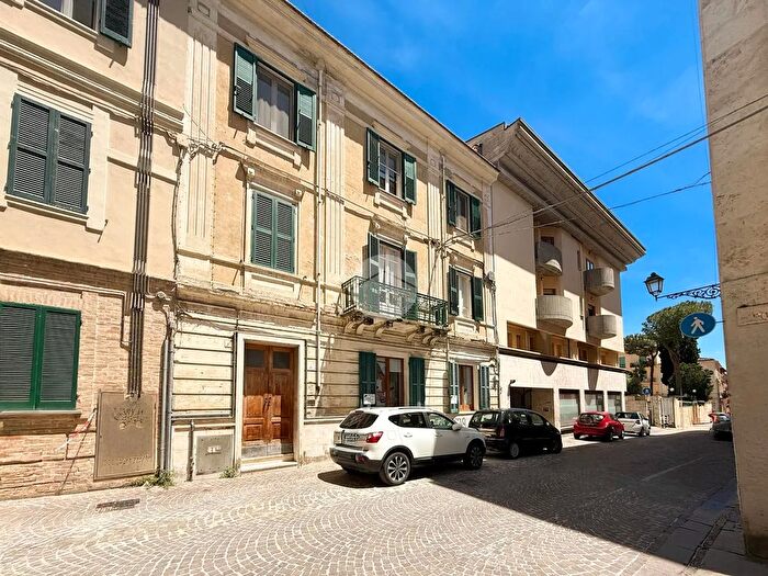 Appartamento quadrilocale in vendita in Via Gabriele d'Annunzio, Teramo