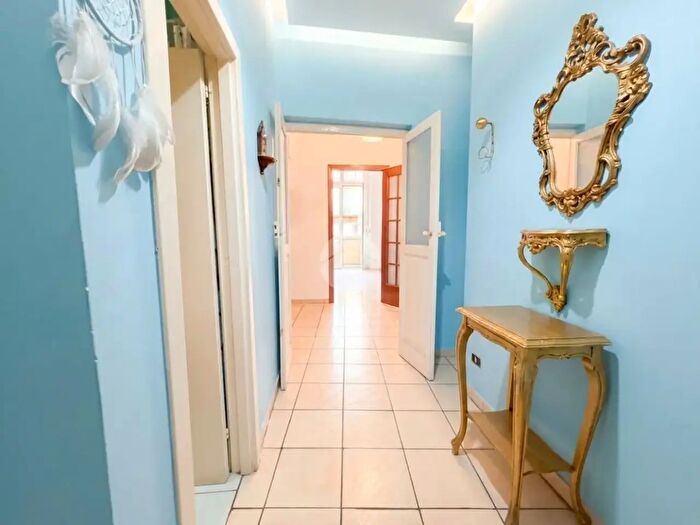 Appartamento monolocale in vendita in Via Santi Giovanni E Paolo, Napoli