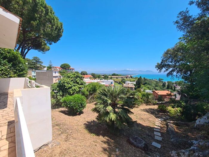 Casa trilocale in affitto in Via Gino Rossi, Centro, San Felice Circeo