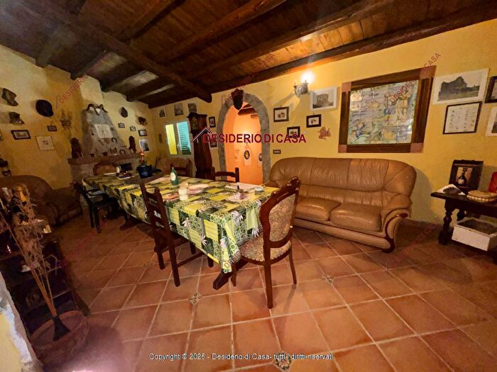 Casa bilocale in vendita in Caccamo