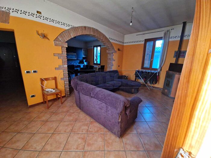 Appartamento trilocale in vendita in Via Guglielmo Marconi, Grumello Cremonese ed Uniti