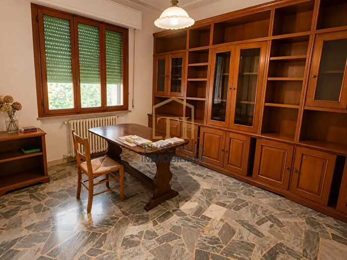 Appartamento quadrilocale in vendita in Colle Di Val D'Elsa
