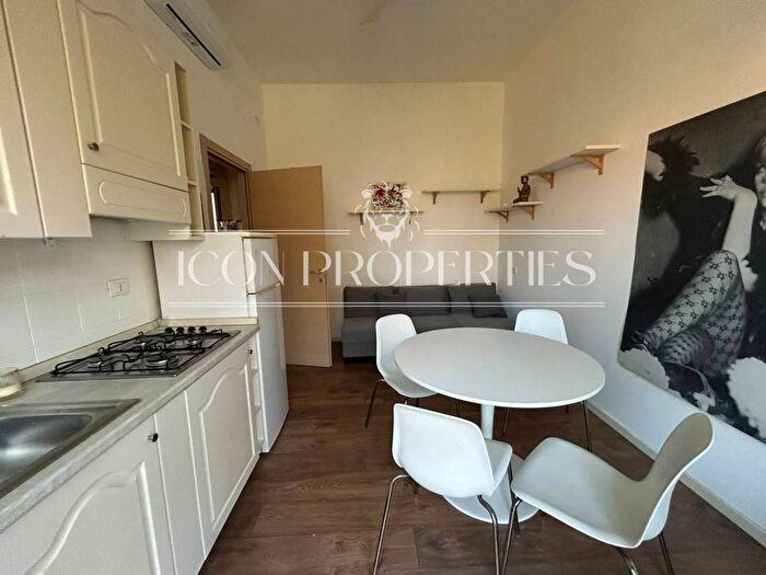 Appartamento bilocale in affitto in Alzaia Naviglio Pavese, Navigli Darsena, Milano