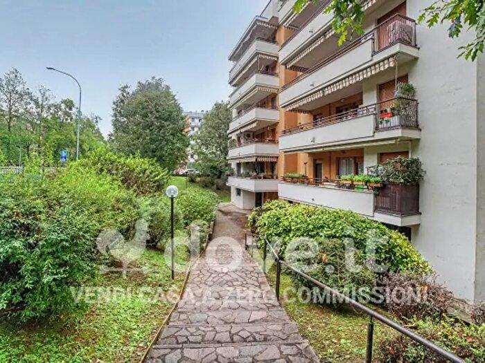 Appartamento trilocale in vendita in Via Salvador Allende, Cavenago Di Brianza