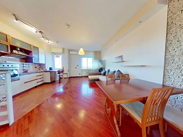 Appartamento bilocale in affitto in Largo Promessi Sposi, Milano