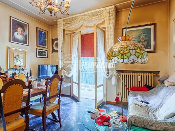 Appartamento trilocale in vendita in Via Callani, Parma
