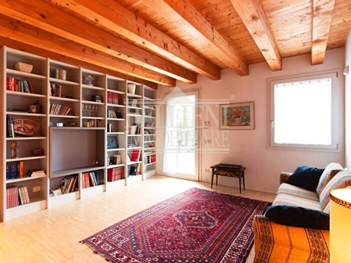 Appartamento con 6 locali in affitto in Strada del Cimitero di Polegge, Marosticana Polegge, Vicenza