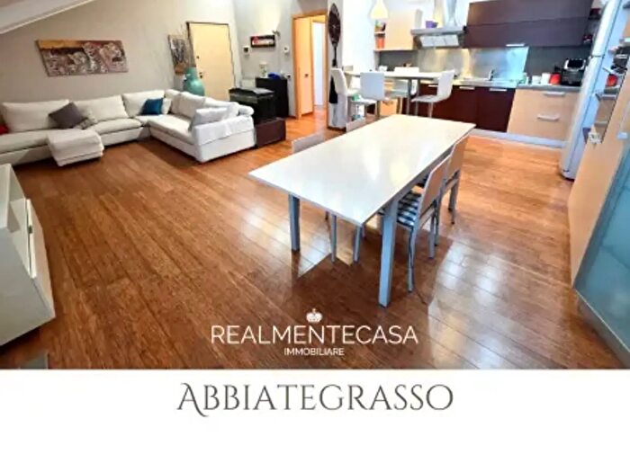 Appartamento trilocale in vendita in Via Privata dei Pioppi, Abbiategrasso