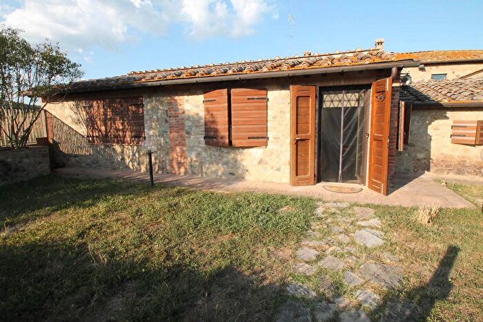 Appartamento trilocale in vendita in Castelnuovo Berardenga