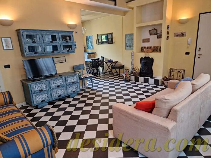 Appartamento trilocale in affitto in Castelletto Sopra Ticino