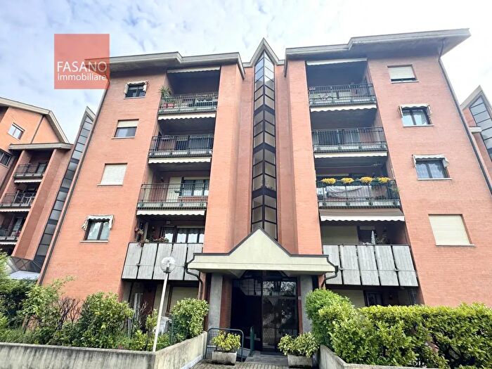 Appartamento trilocale in vendita in Via Andezeno, Torino