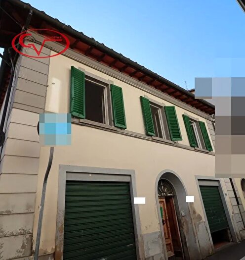 Casa con 5 locali in vendita in Via Montegrappa, Montevarchi