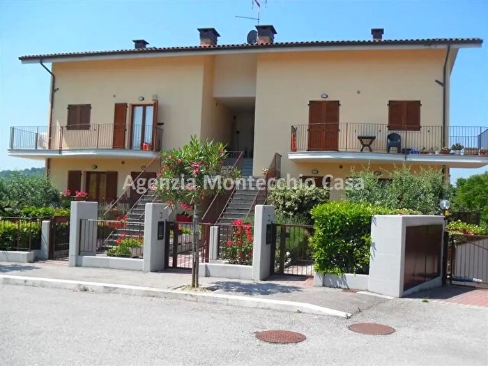 Appartamento con 6 locali in vendita in Via della Libertà, Pesaro