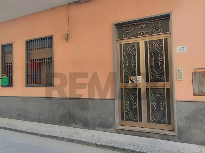 Appartamento quadrilocale in vendita in Via Siracusa, Caltagirone