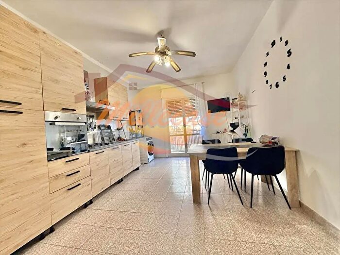 Appartamento trilocale in vendita in Via Italia, Siracusa