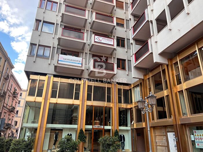Appartamento con 9 locali in affitto in Piazza Giovanni XXIII, Taranto