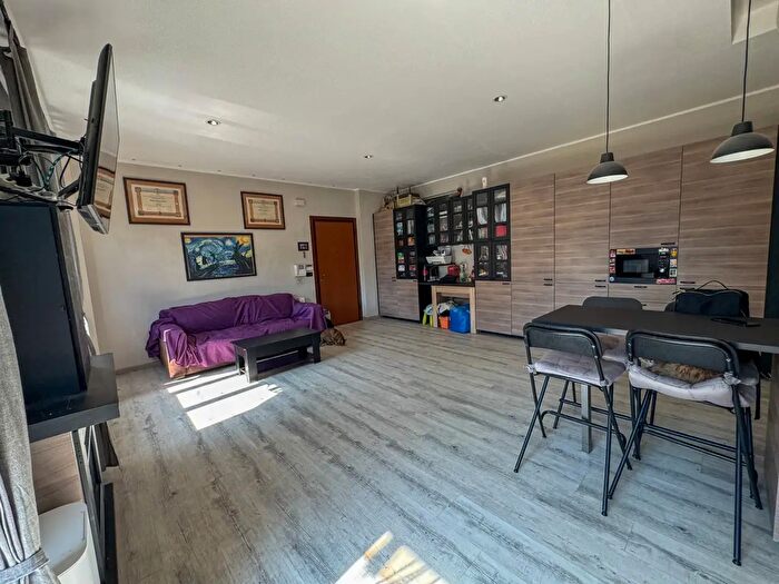 Appartamento con 5 locali in vendita in Via Clotilde Tambroni, Rimini