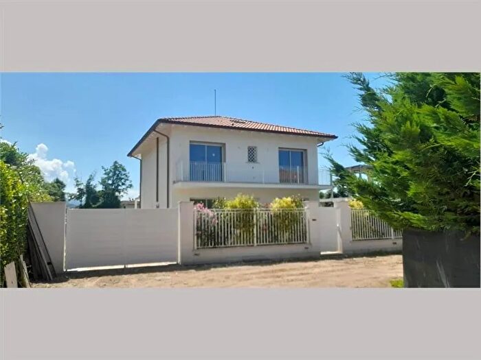 Casa in vendita in Pietrasanta