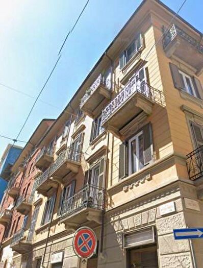 Appartamento con 5 locali in vendita in Via Nicola Fabrizi, Torino