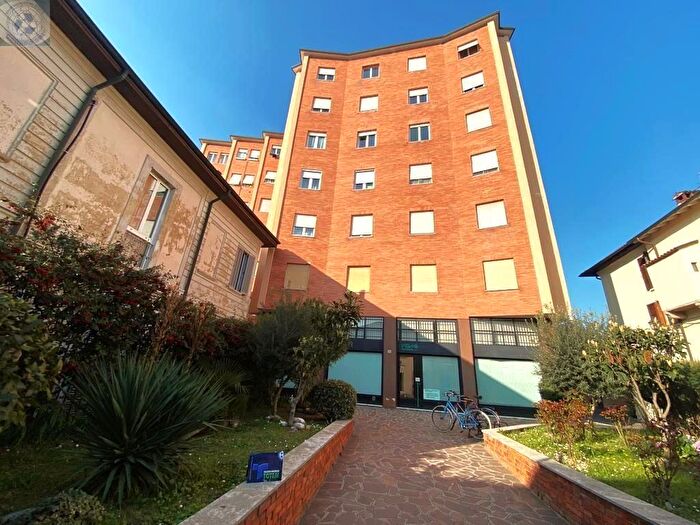 Appartamento trilocale in vendita in Via Camillo Benso Conte di Cavour, Vimercate